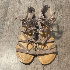 Dolce Vita Jasmyn Lace-Up Suede Gladiator‎ Sandal in Almond 9.5